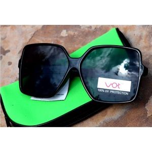 NEW w/pouch European design VOT dark Grey Geometric Sunglasses NWT